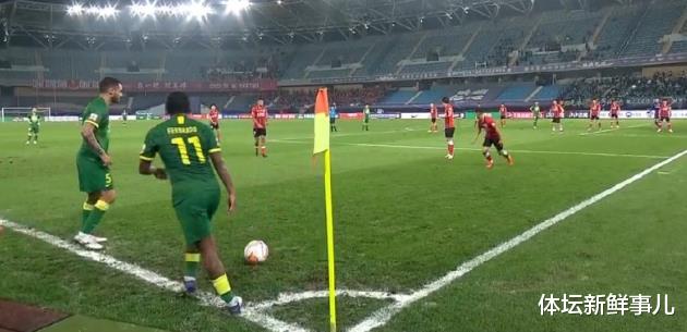 上海上港|输球又输人！上港1-2国安，徐江曝内情，胡尔克遭炮轰，谁注意巴坎布举动