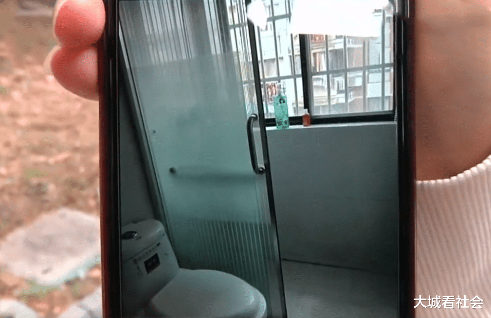 公租房|住9年公租房退房后，男子让下任给3万家具费，租客：你拆走