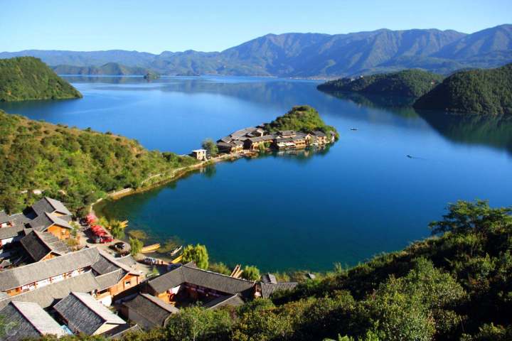 【新疆维吾尔自治区】国内最美的9条自驾线路，每一条都美得动人心魄！