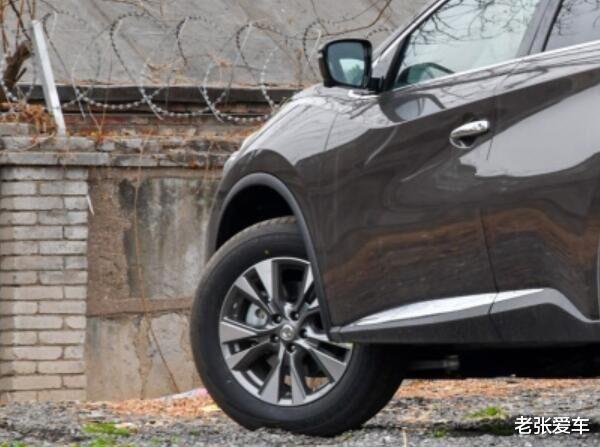 丰田汉兰达@被冷落的好车，一箱油921Km，坐它就像坐高铁，却跌到19万没人识