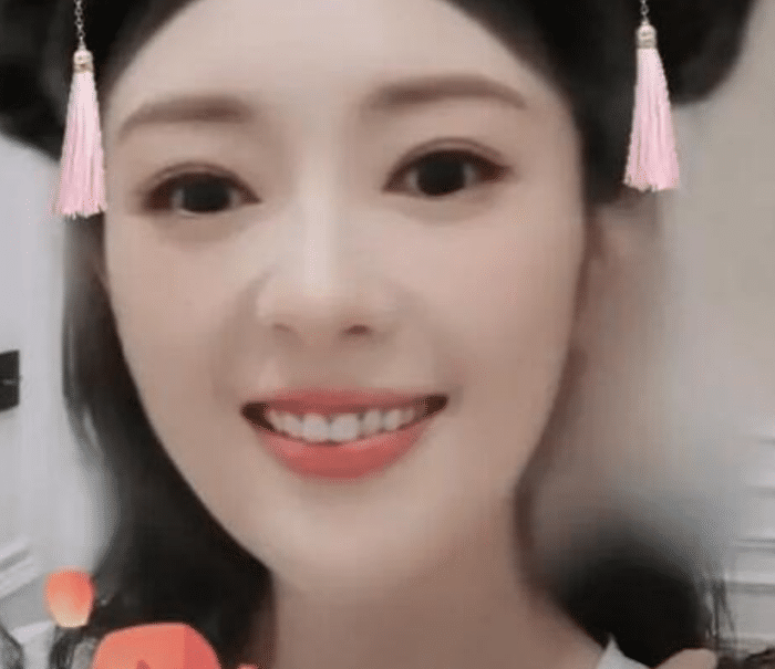 章子怡|啥是“骨相美”？章子怡童瑶同一款滤镜自拍，瞬间明白了