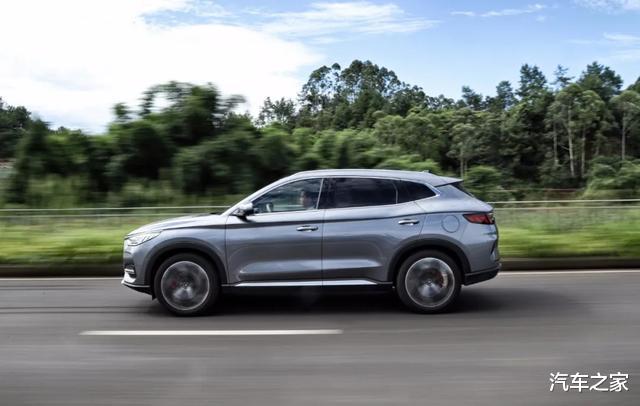 宋plus|宽近1米9,内饰三块屏幕,全新发动机!这台中国SUV要硬刚合资车!