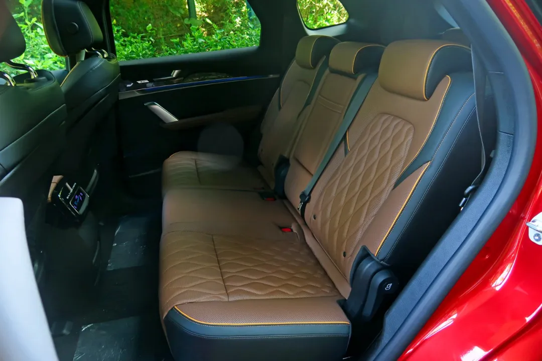 比亚迪唐|还买超跑？深度体验新款比亚迪唐，豪华感丝毫不输BBA