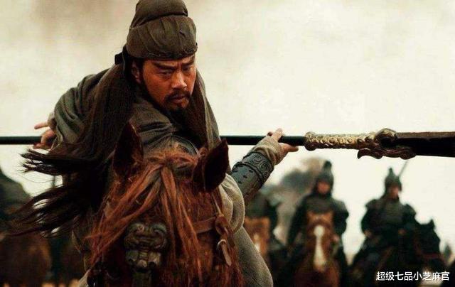 张飞|华雄嚣张挑战，张飞为何沉默不主动请战？分析这三点发现他真聪明