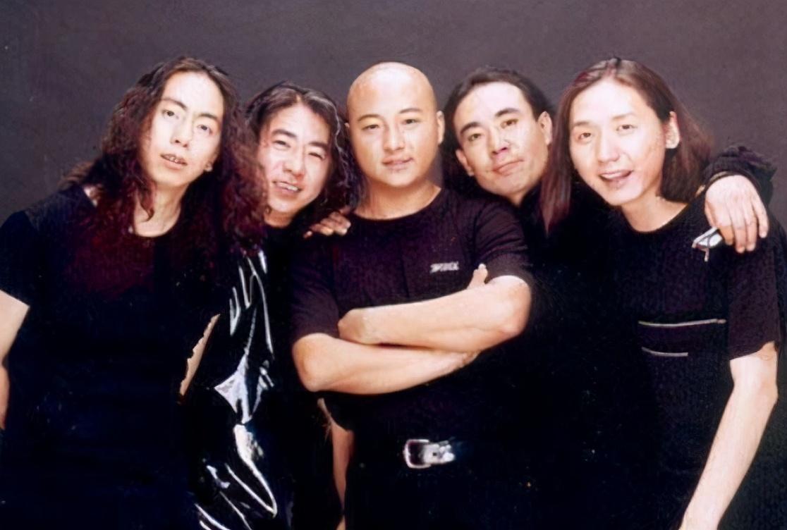 吴京|在乐队风生水起的他，不顾片酬演吴京的戏，镜头少角色不好照样演
