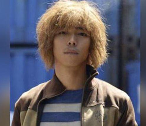 电影|有一种“整容”叫药神的黄毛，如今染回黑发，帅到认不出