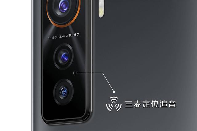 黑科技|一个小孔竟成了卖点?一篇文章讲清楚下半年手机最重要“黑科技”