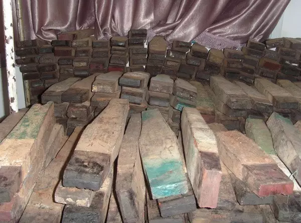 小叶紫檀|详解小叶紫檀的“拆房老料”“马车料”“乐器料”