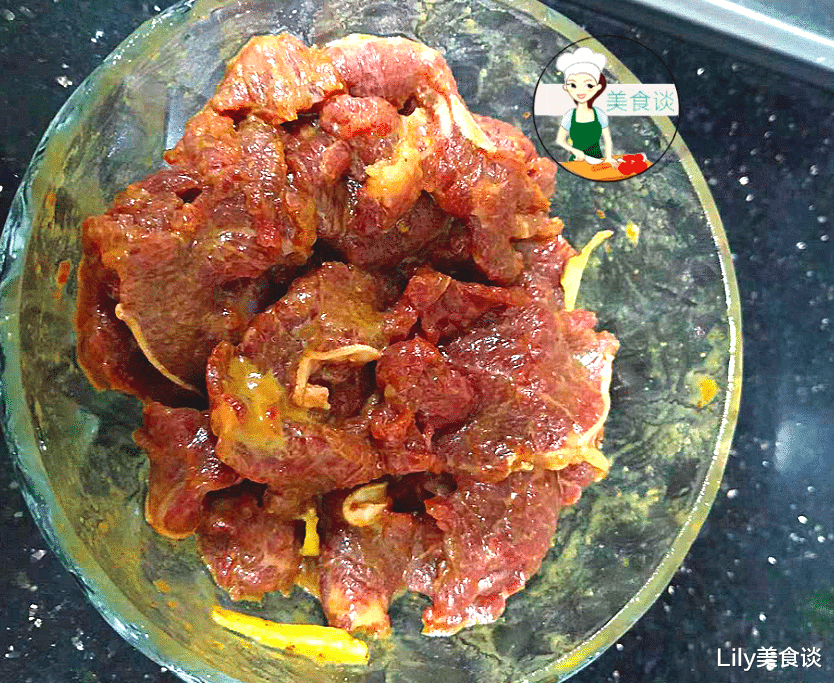 牛肉|牛肉怎么腌更嫩？10年厨师经验，掌握好这个顺序，牛肉鲜嫩不干柴