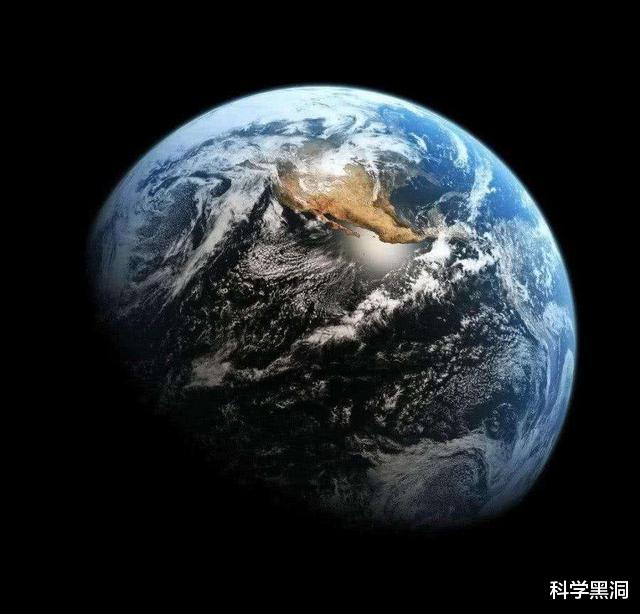 『南极』这种恐怖生物多次被人目击，是人类的生化实验，还是神秘新物种？