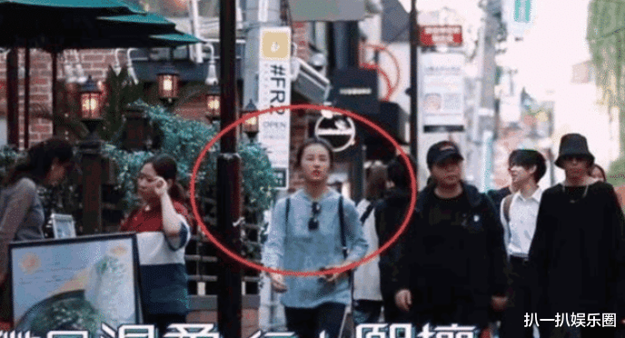張子楓拍完《唐探3》在日本瞎逛時，意外入鏡中國綜藝，導演一臉懵逼-圖2