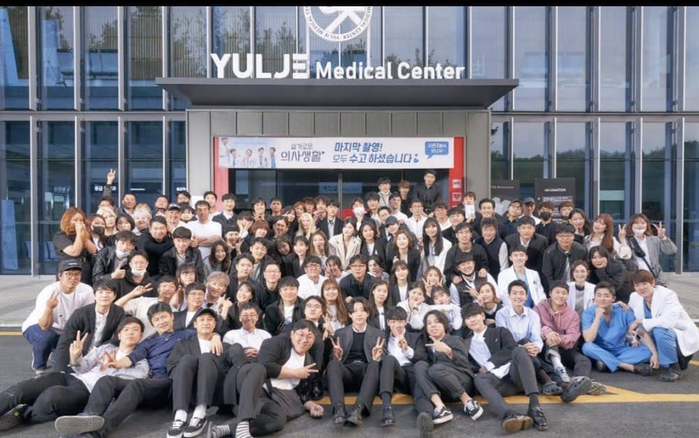 [杀青]《机智医生生活》第一季杀青了！柳演锡、郑敬淏晒未公开照片