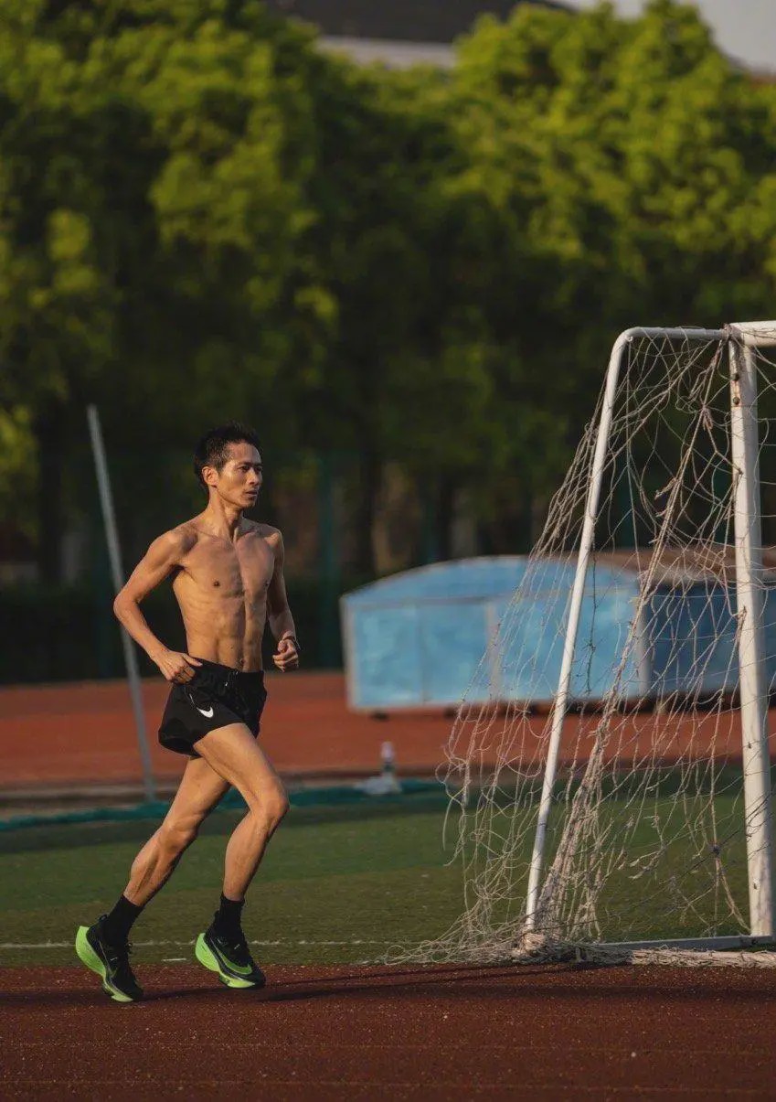 韩寒:韩寒消失43天后,私照公开引热议:纵欲的人生,到底有多可怕