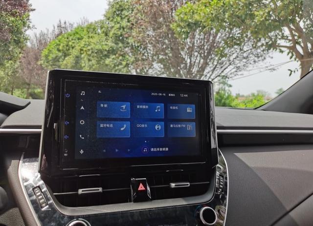 丰田雷凌|人生第一辆车，在轩逸和雷凌之间选择，最后提了雷凌运动版