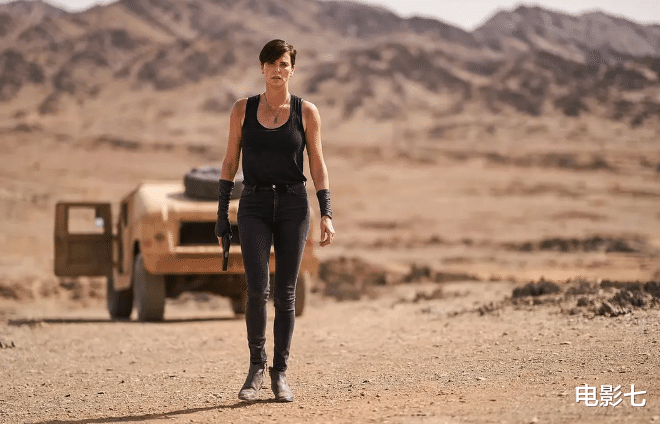 查理兹·塞隆|性感女神R级新片解禁,播出后引观众不满,只因Netflix拍得太保守