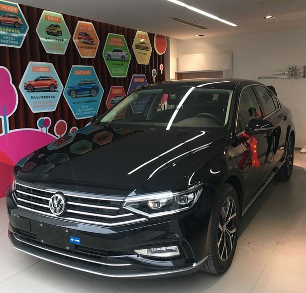 大众迈腾|大众迈腾到底怎么样?提车3440公里,车主详细说了驾驶感受