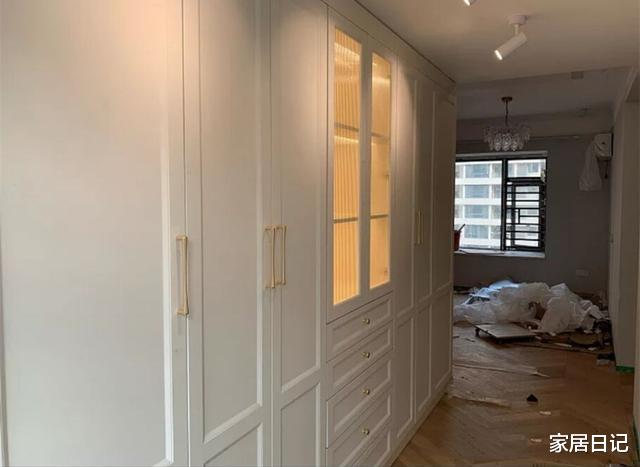 |衣帽间刚装好忍不住晒晒！格局虽差但设计完美，邻居都夸有创意！