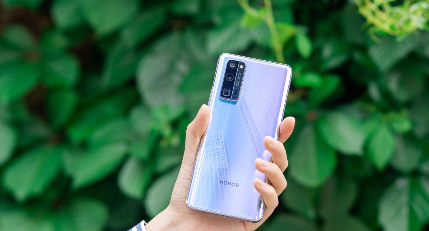 麒麟990|华为发力,麒麟990+8+256GB+顶级拍照仅3699,网友开始纠结了!