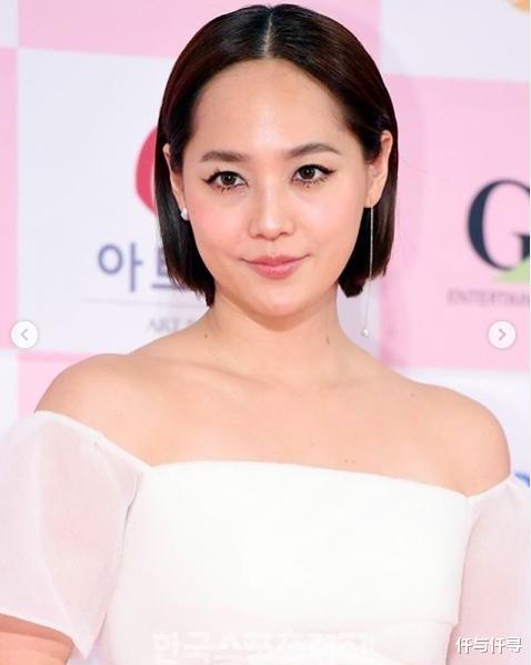 「范冰冰」红毯照妖镜：柳真睫毛搽成苍蝇脚，李秉宪黑眼圈朴春胶脸惊呆网友