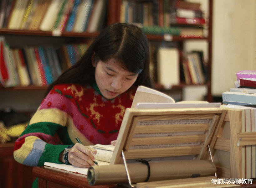 教育部|教育部公示：撤销这4所大学建制，停止招生，大一新生：幸好没报