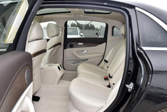 奇瑞瑞虎|奔驰E级：我尽力了，都降到29.96万了，没法降了