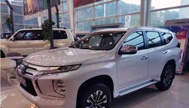 三菱帕杰罗：三菱的新门面，新“沙漠之王”正式到店，V6+超选四驱，不足28万