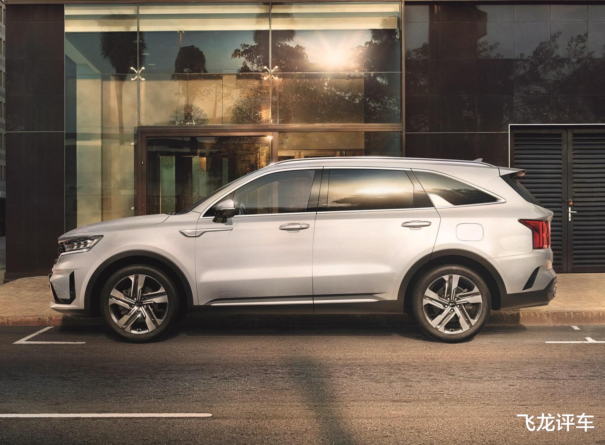 丰田汉兰达|汉兰达“棋逢对手”，这车长5米，2.2T柴油+四驱，22.68万起