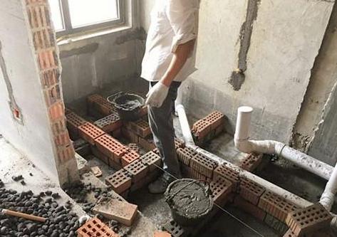 |卫生间装修，要把蹲坑抬高20公分吗？老师傅给出答案，一看你就懂