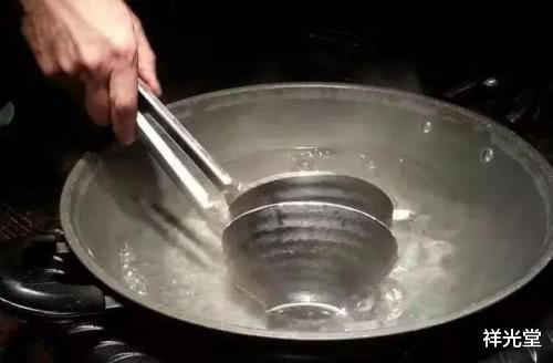 「幽门螺杆菌」医生们发现：感染幽门螺杆菌后，皮肤上会有一些“奇怪”的症状