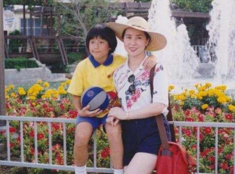 成龙|全体向成龙道歉！不认吴绮莉和女儿的事，当初我们“错怪”你了