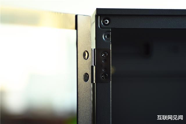 键盘|将快充融入机箱，省去快充头，充电环保且不失效率