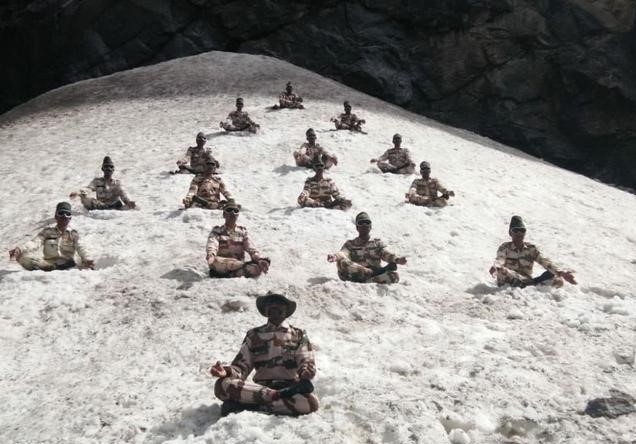 『印度』撑不过3个月,10月大雪封山,印度自行撤退?丢弃幻想,不指望天气