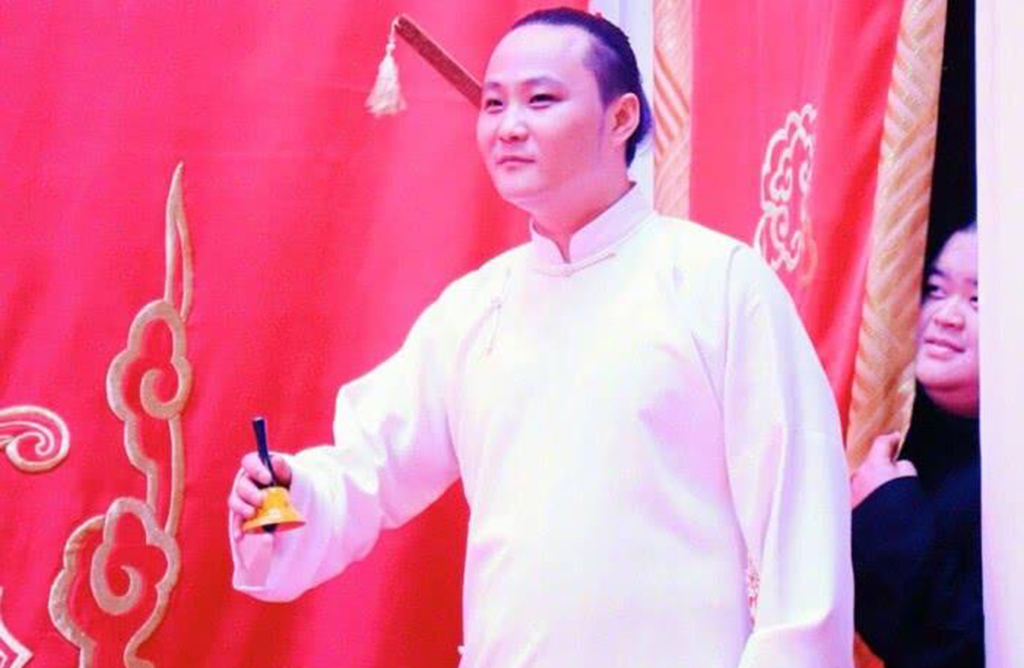 闫云达：可惜了！抽烟 喝酒 闲逛 斗蛐蛐，离开郭德纲的闫云达现状堪忧