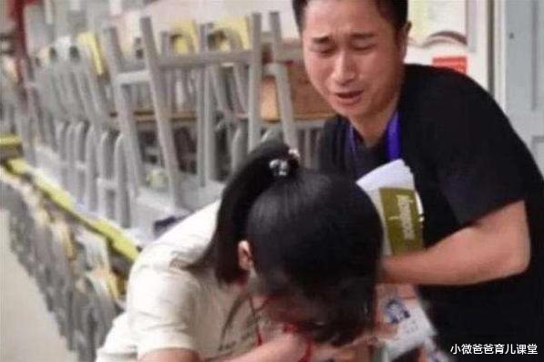 [考试]12年前，那个高考忘记涂答题卡，跪着恳求老师的女生，如今咋样了