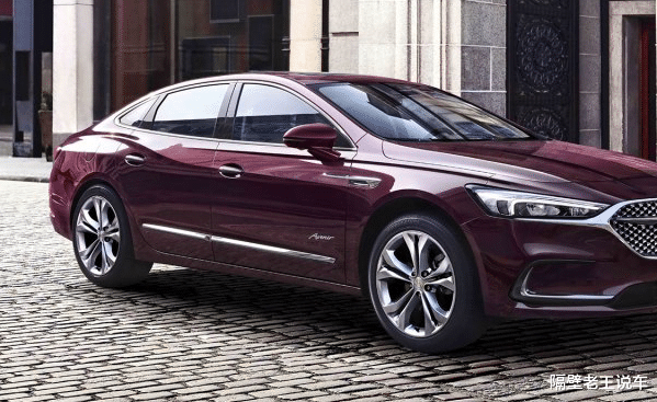 「雷克萨斯RX」买啥帕萨特?这车从23w跌到18w,双层隔音全系9AT,比奔驰E级还宽