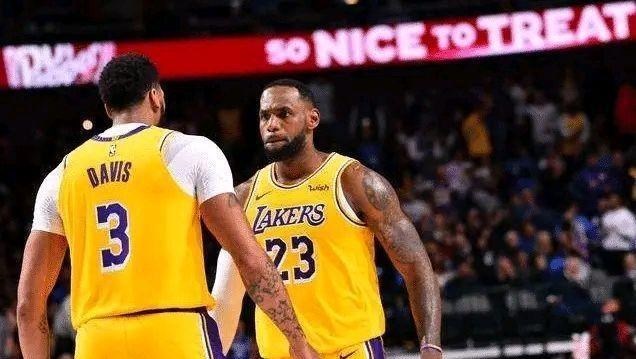 「湖人队」坏消息!湖人6换1太亏了,戴维斯或被确诊,詹皇冠军梦破碎!