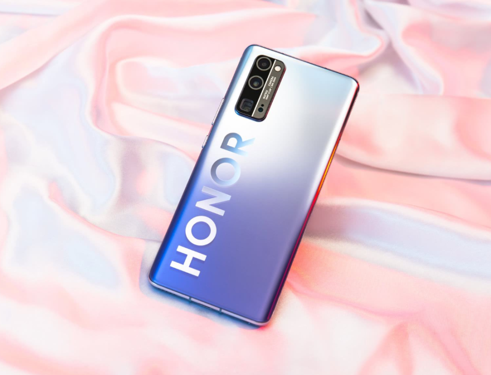 华为手机▲华为手机虽好，但这三款还是不建议入手了，看似大跳水实则可能入坑