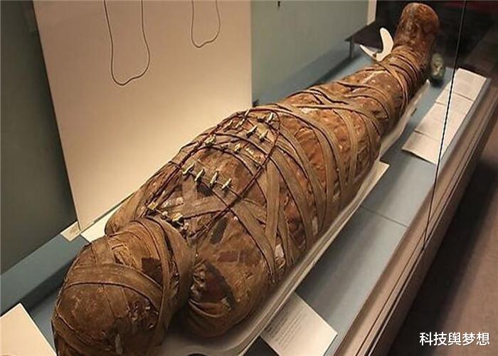 【木乃伊】500年前的15岁少女，仿佛睡着了一样，死亡原因诡异又残酷！
