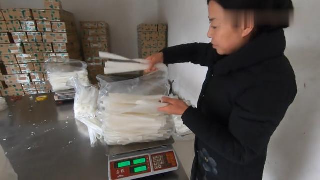 |浙江一家四口做跨境电商半年时间，日发百单还清百万欠款！