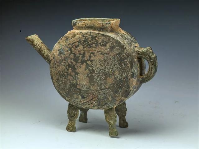 「文物」陕西：涉案赃款630万被盗文物402件 特大盗掘古墓葬案告破