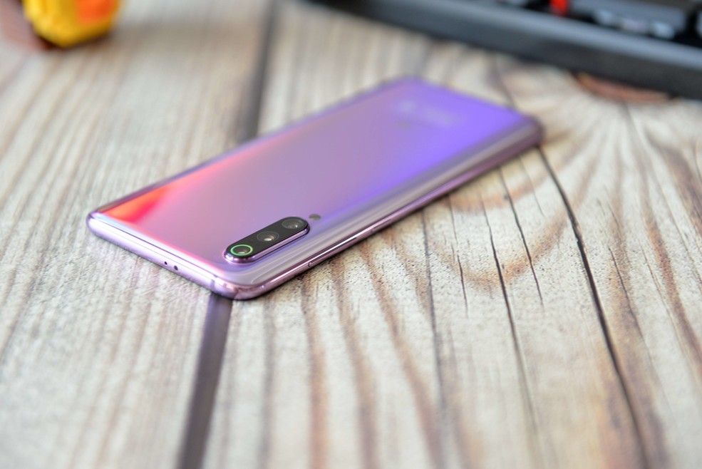 小米科技|小米旗舰降至1500,骁龙855加持,却依旧无人问津