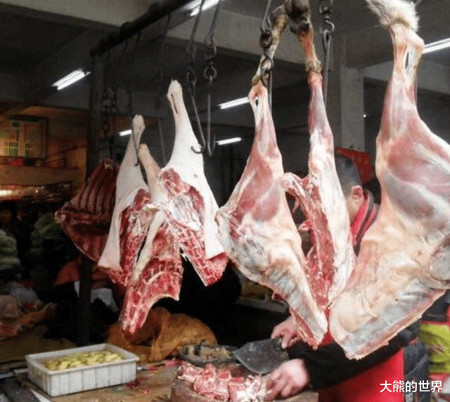 羊肉|买羊腿肉，挑“前腿”还是“后腿”？肉贩：差别大，不懂别乱买了