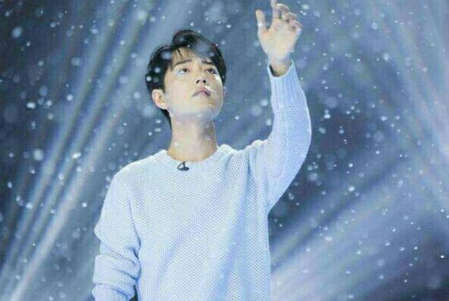 「肖战」肖战重新出发，发布新歌占据榜首，未来可期