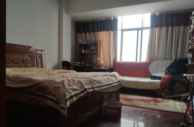 深瀑篮球 武定县人民法院处置一套767平方的房产！279万拍卖失败