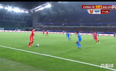 赵明剑：昨晚中超热身刚加盟的8千万前国脚再现“绝技”：真没几人能做到