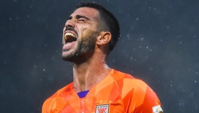 山东鲁能|山东鲁能完胜对手！2-0！鲁能积分追平上海申花！董路：送了大礼