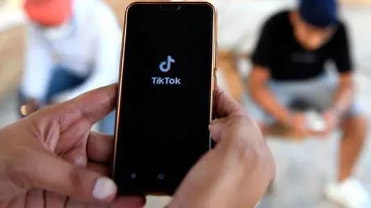 UC|字节跳动全员发奖金，但不含算法的TikTok还值多少钱？