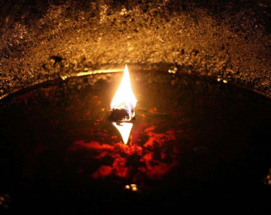 [秦始皇陵]为什么秦始皇陵的灯“千年不灭”，专家研究30年，终破解谜题！