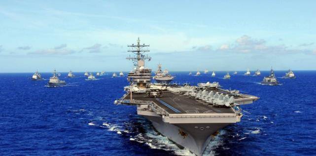 【张召忠】和美国差距还有多大?张召忠:我可以负责任地讲,不要被误导了