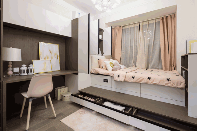 把床抬高一点点，做成衣帽间，省空间又能“装”，小户型学起来！